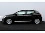 Renault Clio 1.0 TCe Intens/ LED koplampen/ 16'' LMV/ Lane-Assist./ Apple + Android/ Navi/ Airco/ Cruise/ Elek. pakket/ Isoifx/ Bluetooth/ Multi. LEDER. Stuur/ Chroom/ PDC.