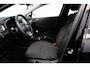 Renault Clio 1.0 TCe Intens/ LED koplampen/ 16'' LMV/ Lane-Assist./ Apple + Android/ Navi/ Airco/ Cruise/ Elek. pakket/ Isoifx/ Bluetooth/ Multi. LEDER. Stuur/ Chroom/ PDC.