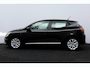 Renault Clio 1.0 TCe Intens/ LED koplampen/ 16'' LMV/ Lane-Assist./ Apple + Android/ Navi/ Airco/ Cruise/ Elek. pakket/ Isoifx/ Bluetooth/ Multi. LEDER. Stuur/ Chroom/ PDC.