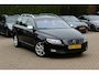 Volvo V70 2.0 T5 Summum / Trekhaak / Leder / Parkeerhulp achter / 17'' / Xenon / Cruise Control