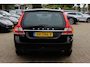 Volvo V70 2.0 T5 Summum / Trekhaak / Leder / Parkeerhulp achter / 17'' / Xenon / Cruise Control