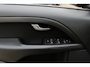 Volvo V70 2.0 T5 Summum / Trekhaak / Leder / Parkeerhulp achter / 17'' / Xenon / Cruise Control