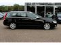 Volvo V70 2.0 T5 Summum / Trekhaak / Leder / Parkeerhulp achter / 17'' / Xenon / Cruise Control