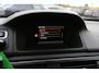 Volvo V70 2.0 T5 Summum / Trekhaak / Leder / Parkeerhulp achter / 17'' / Xenon / Cruise Control