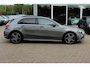 Mercedes-Benz A-klasse 200 Premium Plus / Trekhaak / Panoramadak / Camera / Keyless / 18'' / Leder / CarPlay / Stoelverwarming / Dodehoek / DAB / Cruise Control