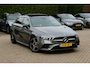 Mercedes-Benz A-klasse 200 Premium Plus / Trekhaak / Panoramadak / Camera / Keyless / 18'' / Leder / CarPlay / Stoelverwarming / Dodehoek / DAB / Cruise Control