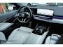 BMW i5 eDrive40 M Sport Edition 84 kWh | Pano | 92,4% SOH | ACC | Iconic Glow | Harman Kardon | Luchtvering | Stoelverwarming en ventilatie | Ambient | Tanzanite Blauw | DAB | 360 Camera