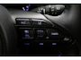 Toyota Yaris Cross 1.5 Hybrid AWD Adventure | Treeplanken | Dodehoek detectie | Head-up display | Apple Carplay / Android Auto | Parkeersensoren voor/achter | Stoelverwarming | 18 inch