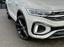 Volkswagen T-Roc 1.5 TSI 150pk DSG R-Line | Black Style | 19 Inch | Panoramadak | Camera | Keyless | Elek. Achterklep | Dode hoek | Rijklaar incl. 1 jaar Bovag garantie