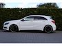Mercedes-Benz A-klasse A 45 AMG 4MATIC 🚀 | PANO ☀️ | LEDER | XENON 💡 | NAVI 🧭 | KEYLESS 🔑 | PDC 🅿️ | 18" AMG 🛞