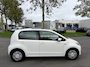 Volkswagen Up! 1.0i high up! BlueMotion 5-Deurs 60 PK. Zuinige en zeer betrouwbare auto !!! Alle keuringen toegestaan !!