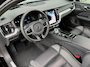 Volvo V60 2.0 T6 Plug-in hybrid AWD Ultra Dark 350pk Panoramadak / 360 Camera / HUD / Stoel-Stuurverwarming