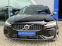 Volvo V60 2.0 T6 Plug-in hybrid AWD Ultra Dark 350pk Panoramadak / 360 Camera / HUD / Stoel-Stuurverwarming