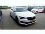 Skoda Superb Combi Sportline iV Pano/ACC/Canton/Matrix/Trekhaak/Camera