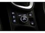 Toyota Yaris Cross 1.5 Hybrid AWD Dynamic | Trekhaak | Dodehoek detectie | Stoel-/stuurverwarming | Matrix LED | Parkeersensoren voor/achter | Apple Carplay / Android Auto | 17 inch