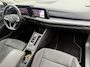 Volkswagen Golf 1.5 eTSi First Edition, Panoramadak | Camera | Navi & CarPlay | Trekhaak | Winter pack