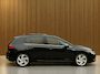 Volkswagen Golf 1.5 eTSi First Edition, Panoramadak | Camera | Navi & CarPlay | Trekhaak | Winter pack