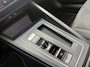 Volkswagen Golf 1.5 eTSi First Edition, Panoramadak | Camera | Navi & CarPlay | Trekhaak | Winter pack
