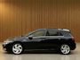 Volkswagen Golf 1.5 eTSi First Edition, Panoramadak | Camera | Navi & CarPlay | Trekhaak | Winter pack