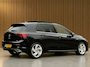 Volkswagen Golf 1.5 eTSi First Edition, Panoramadak | Camera | Navi & CarPlay | Trekhaak | Winter pack