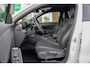 Volkswagen T-Roc 1.5 eTsi R-Line First Edition | Trekhaak | Matrix | Camera