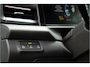 Volkswagen T-Roc 1.5 eTsi R-Line First Edition | Trekhaak | Matrix | Camera