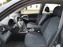 Toyota RAV4 2.0 VVTi Linea Sol mooie Youngtimer met navigatie en stoer reservewiel achterop!