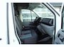 Volkswagen Crafter 35 2.0 TDI 140pk AUT L3H3 Comfortline | Trekhaak | Achteruitrijcamera | Navigatie | Verwarmbare Voorruit | Cruise Control