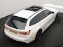 BMW 3-Serie Touring 320i M Sport Perfomance Parts 184pk | Panodak | Adaptive Cruise | Laser LED | Sportuitlaat Kleppen Besturing | Lederen Sportstoelen Verwarmd | Sfeerverlichting | Apple Carplay | 20"L.M | Navigatie | DAB |