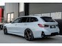 BMW 3-Serie Touring M340i xDrive Vol|Pano|Trekhaak|Harman-Kardon|HuD|Carbon|
