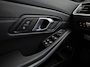 BMW 3-Serie 330e xDrive Business Sport 293Pk Automaat (APPLE CARPLAY, LASER KOPLAMPEN, SOH 90,3%, STOELVERWARMING, SPORTSTOELEN, GETINT GLAS, SPORTSTOELEN, PARKEERSENSOREN, NIEUWSTAAT)