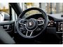 Porsche Cayenne 3.0 E-Hybrid Platinum Krijtgrijs Pano - 360-view - Sport Uitlaat