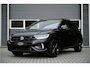 Volkswagen T-Roc 1.5 TSI / 3 X R-LINE / PANO / BLACK STYLE / IQ LIGHTS / VIRTUAL / CAMERA / ACC / TREKHAAK