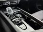 Volvo XC60 T6 Plug-in hybrid AWD Ultra Dark | Trekhaak | Luchtvering | Panoramadak | Verwarmbare voorstoelen, achterbank en stuurwiel | Head-up display | Premium audio by Harman Kardon | 360 graden camera