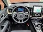 Volvo XC60 T6 Plug-in hybrid AWD Ultra Dark | Trekhaak | Luchtvering | Panoramadak | Verwarmbare voorstoelen, achterbank en stuurwiel | Head-up display | Premium audio by Harman Kardon | 360 graden camera