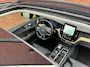 Volvo XC60 T6 Plug-in hybrid AWD Ultra Dark | Trekhaak | Luchtvering | Panoramadak | Verwarmbare voorstoelen, achterbank en stuurwiel | Head-up display | Premium audio by Harman Kardon | 360 graden camera