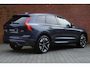 Volvo XC60 T6 Plug-in hybrid AWD Ultra Dark | Trekhaak | Luchtvering | Panoramadak | Verwarmbare voorstoelen, achterbank en stuurwiel | Head-up display | Premium audio by Harman Kardon | 360 graden camera