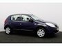Dacia Sandero 1.2 Ambiance APK 09-2027!/ D-Riem verv: 137.000 KM!/ Airco/ Trekhaak/ Radio-CD AUX & USB/ Getint glas.