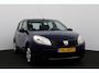Dacia Sandero 1.2 Ambiance APK 09-2027!/ D-Riem verv: 137.000 KM!/ Airco/ Trekhaak/ Radio-CD AUX & USB/ Getint glas.