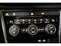 Volkswagen T-Roc 1.5 TSI Sport Business R|Stoelverwarming|Trekhaak|Parkeersensoren|