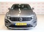 Volkswagen T-Roc 1.5 TSI Sport Business R|Stoelverwarming|Trekhaak|Parkeersensoren|
