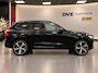 Volvo XC60 2.0 T8 PHEV 455PK AWD Plus Dark | SOH 97% | Pano | H/K Sound | Surround View | BTW