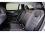 Volvo V60 B4 Essential Edition - IntelliSafe Assist - Parkeercamera achter - Parkeersensoren achter - Draadloze tel. lader - Extra getint glas - Inklapbare trekhaak - 17' LMV