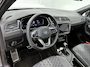 Volkswagen Tiguan 1.5 TSI R-Line Business+ 150 PK | R-Line | Automaat | Panoramadak | Achteruitrijcamera | Navigatie | Dodehoeksensor | Stoelverwarming | Stuurverwarming | Climate Control | Apple Carplay | Android Auto |