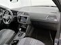 Volkswagen Tiguan 1.5 TSI R-Line Business+ 150 PK | R-Line | Automaat | Panoramadak | Achteruitrijcamera | Navigatie | Dodehoeksensor | Stoelverwarming | Stuurverwarming | Climate Control | Apple Carplay | Android Auto |