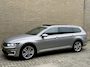 Volkswagen Passat Variant 1.4 TSI 218pk GTE Highline | Panoramadak | Trekhaak afneembaar | Adaptieve cruise | Lane assist | Camera | Dodehoekdetectie | Navigatie | Apple CarPlay | Leder/Alcantara | Stoelverwarming | Sfeerverlichting | Volledig onderhouden