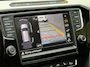 Volkswagen Passat Variant 1.4 TSI 218pk GTE Highline | Panoramadak | Trekhaak afneembaar | Adaptieve cruise | Lane assist | Camera | Dodehoekdetectie | Navigatie | Apple CarPlay | Leder/Alcantara | Stoelverwarming | Sfeerverlichting | Volledig onderhouden