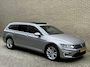 Volkswagen Passat Variant 1.4 TSI 218pk GTE Highline | Panoramadak | Trekhaak afneembaar | Adaptieve cruise | Lane assist | Camera | Dodehoekdetectie | Navigatie | Apple CarPlay | Leder/Alcantara | Stoelverwarming | Sfeerverlichting | Volledig onderhouden
