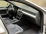 Volkswagen Passat Variant 1.4 TSI 218pk GTE Highline | Panoramadak | Trekhaak afneembaar | Adaptieve cruise | Lane assist | Camera | Dodehoekdetectie | Navigatie | Apple CarPlay | Leder/Alcantara | Stoelverwarming | Sfeerverlichting | Volledig onderhouden