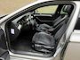 Volkswagen Passat Variant 1.4 TSI 218pk GTE Highline | Panoramadak | Trekhaak afneembaar | Adaptieve cruise | Lane assist | Camera | Dodehoekdetectie | Navigatie | Apple CarPlay | Leder/Alcantara | Stoelverwarming | Sfeerverlichting | Volledig onderhouden